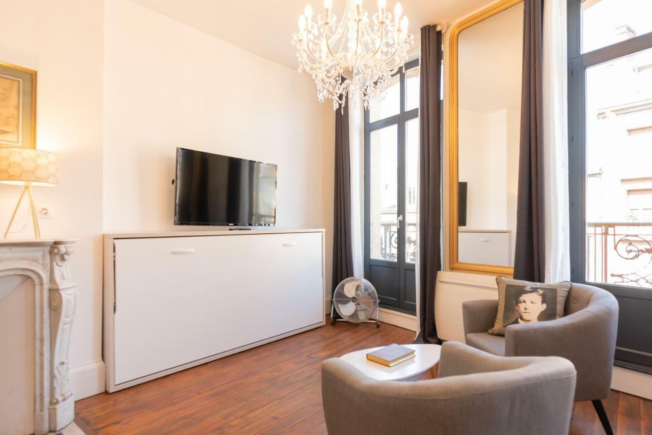 Suite Eugenie Charleville-Mézières Exteriör bild